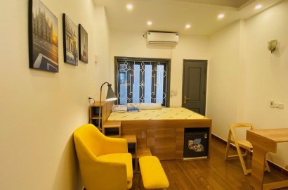 Studio for rent on Tran Duy Hung Hot Str