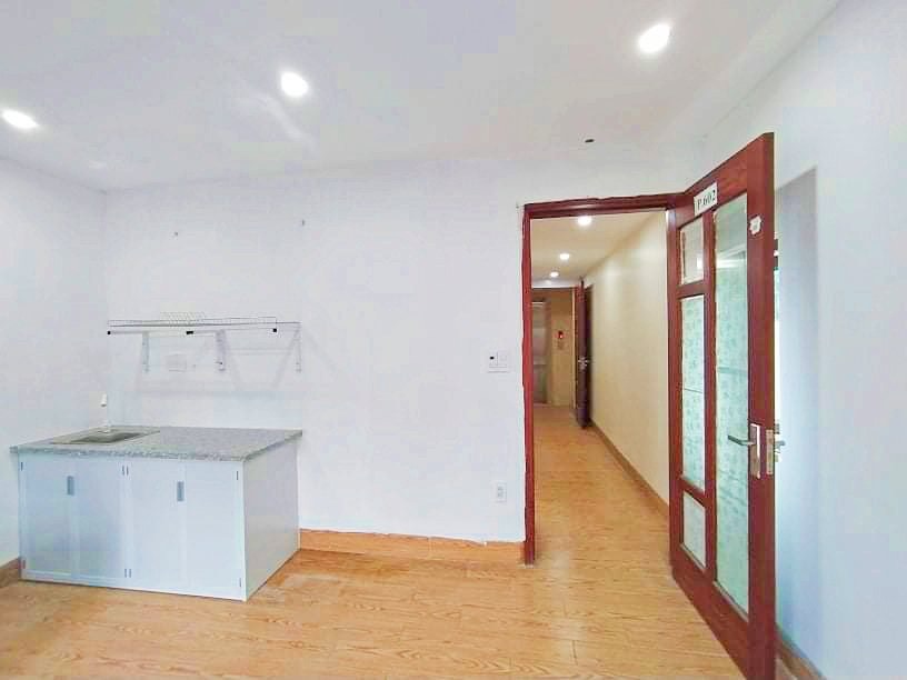 Studio for rent on Chua Lang Street cheap price