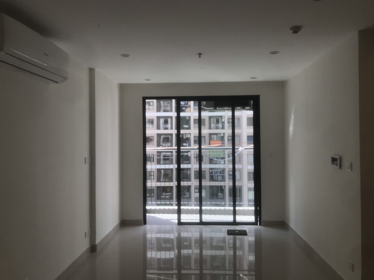 Serviced Apartment For Rent in Vinhomes Ocean Park S2.08 1 Bedroom